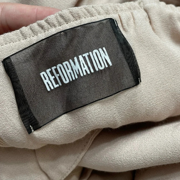 Reformation Poppy Maxi Dress Off Shoulder Gown. Champagne Nude Size 2 - Picture 2 of 16